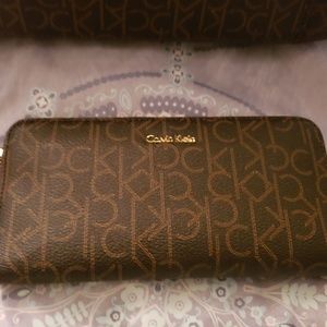 Calvin Klein Signature wallet